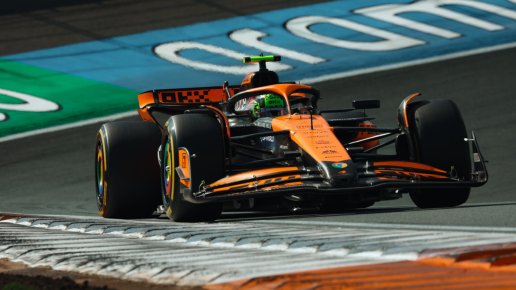 Lando Norris conquista la sua prima vittoria dalla pole con 22 secondi di distacco da Max Verstappen