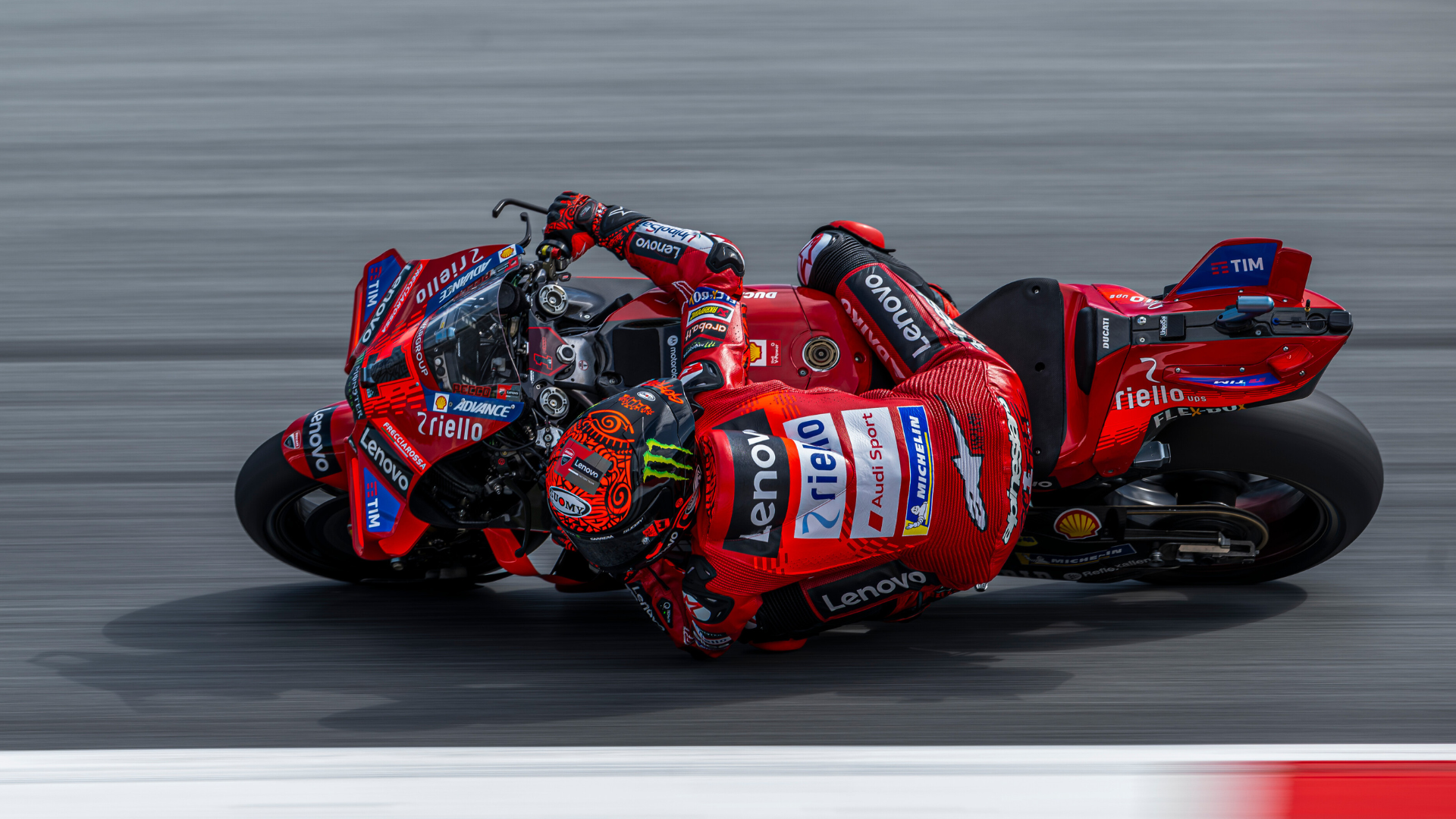 MotoGP Japanese Grand Prix: Bagnaia Leads Rain-Soaked FP1, Martin Sharp in Title Fight