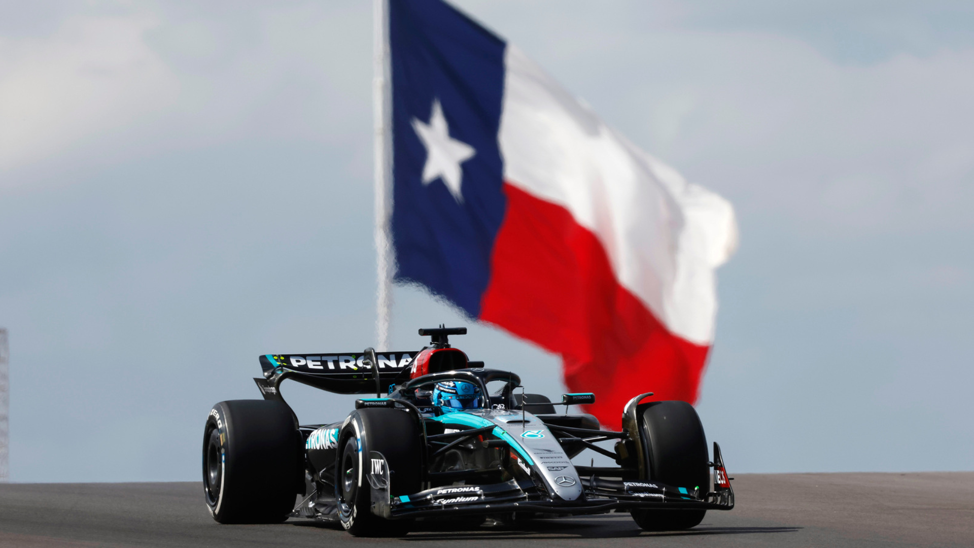 George Russell wijst aanbod van Lewis Hamilton af na kwalificatiecrash in Austin