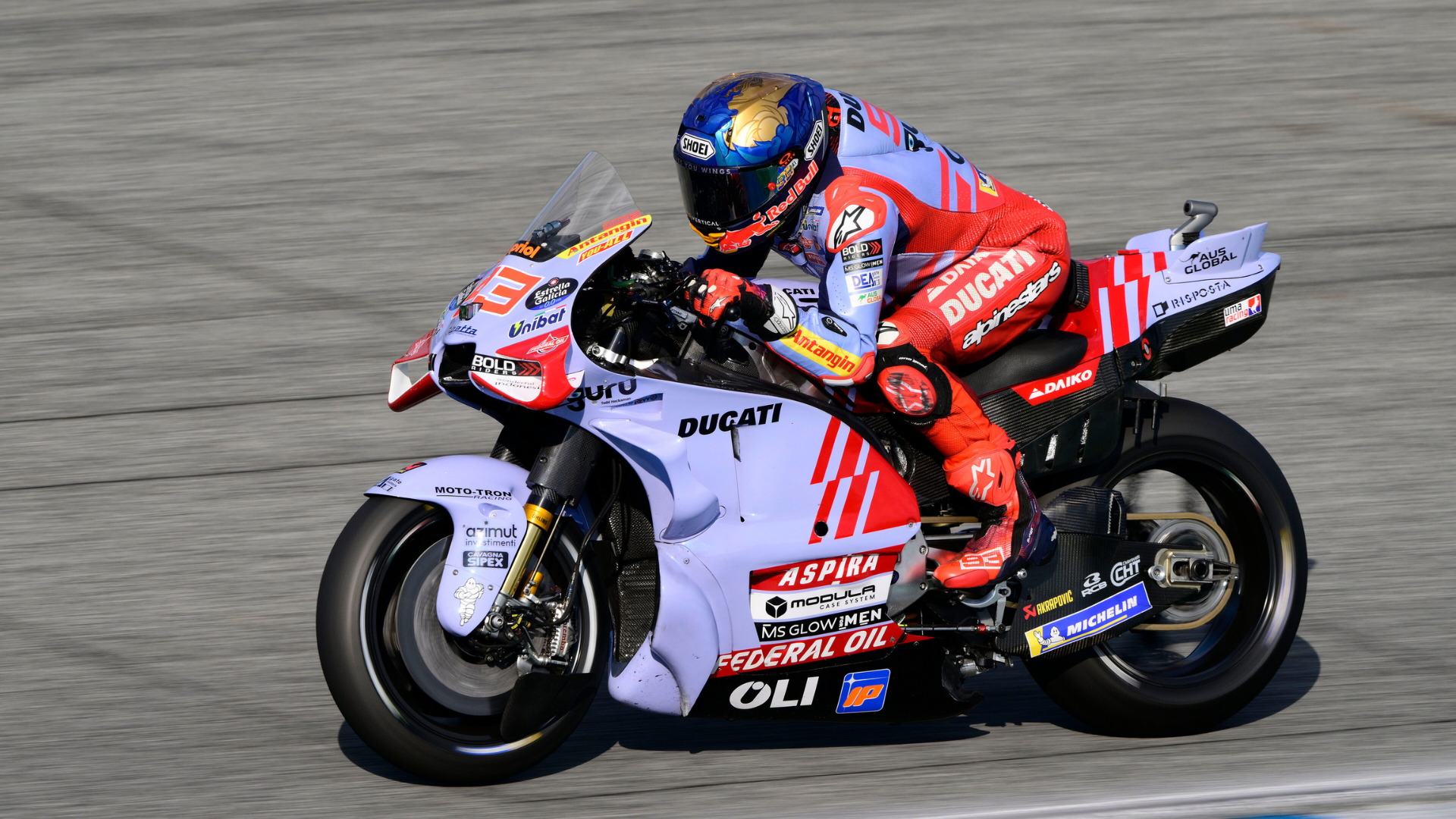 Marc Márquez lidera los emocionantes entrenamientos del viernes en el GP de Tailandia